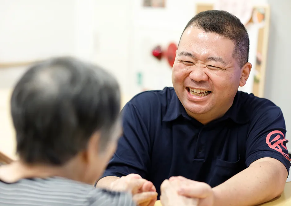 介護士［グループホーム］ N.Kさんインタビューの様子（2）