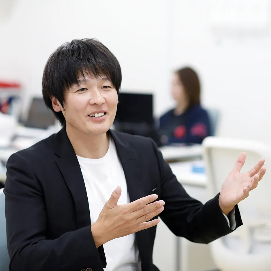 営業［入居担当］ H.Hさんインタビューの様子（1）